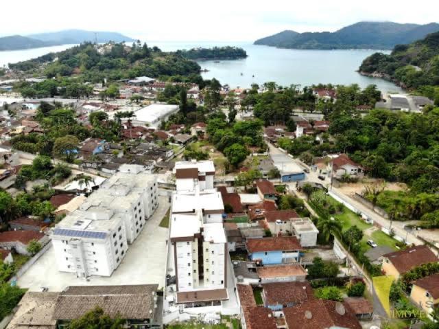 Apto. Novo, Todo Equipado, 330M Da Praia อูบาตูบา ภายนอก รูปภาพ